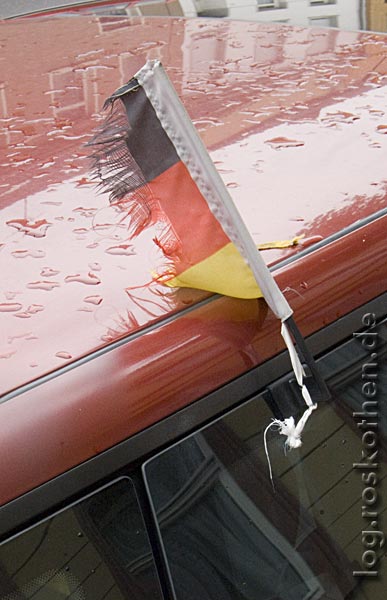 Was von Deutschland uebrig ist hÃƒÂ¤ngt an einem goldenen Faden.