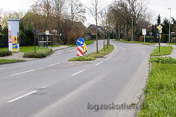 Können Sie die Person sehen? Wer im Auto sitzt und seine Position damit noch mehr links hat, wird sie sicher nicht sehen können.