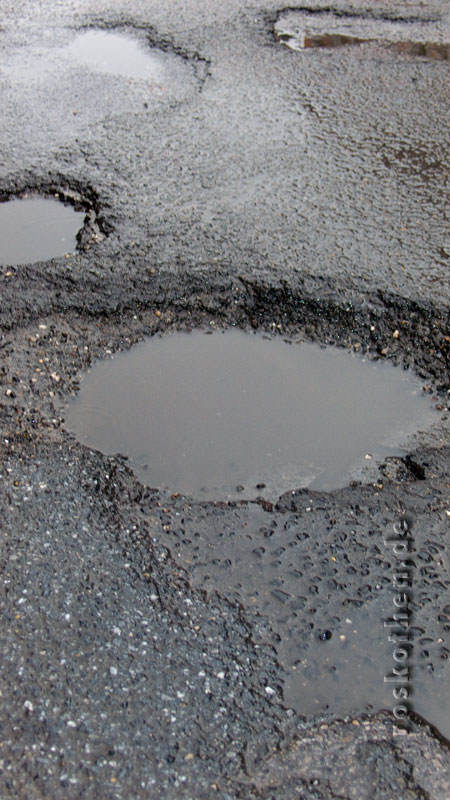 Krefeld – The city of potholes and police officers - (over) critical